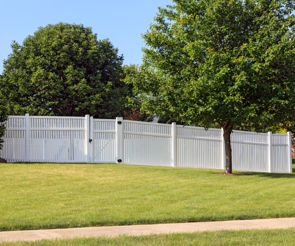 White fence-professional landscaping services utah