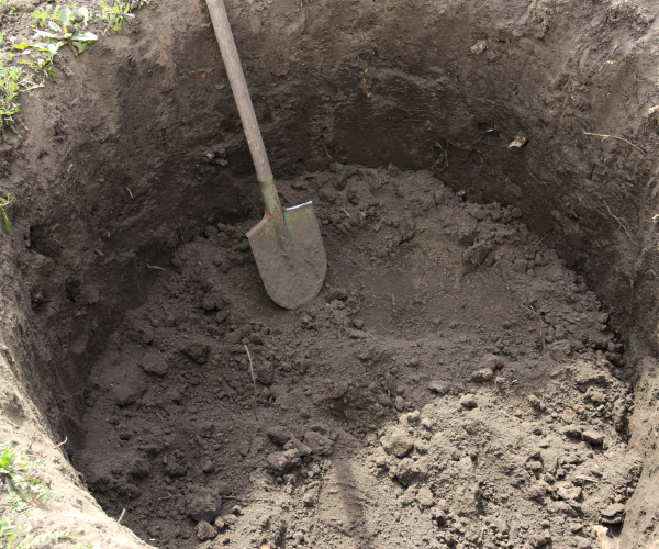 digging a hole professional landscaping utah